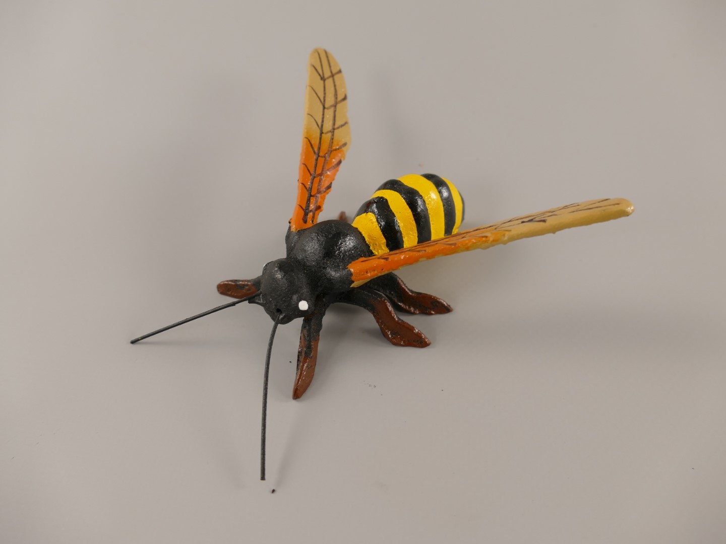 Biene Eisen farbig L.12cm