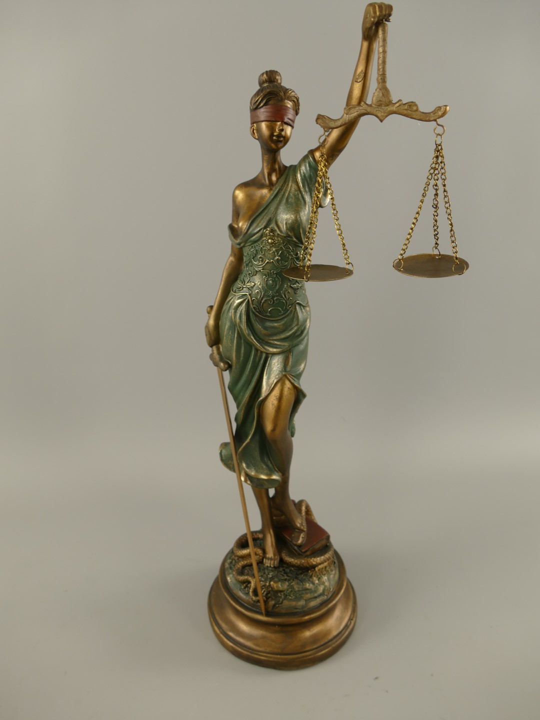 Justitia Polystein BRONZE farbig H.53x18cm