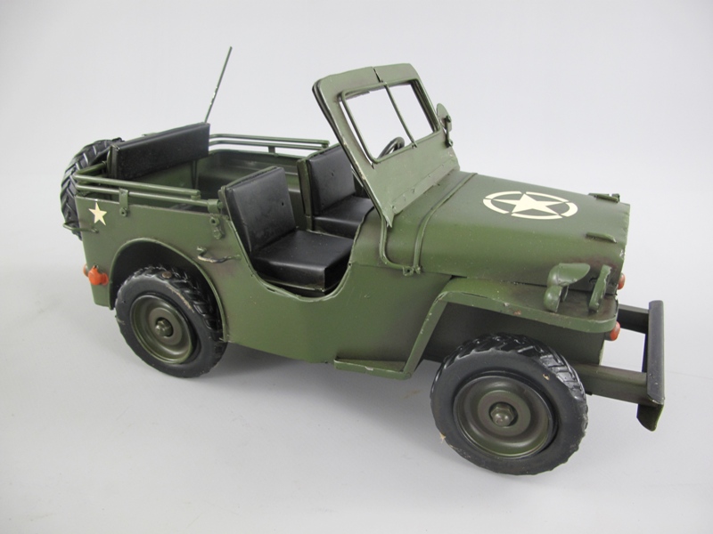 Auto Geländewagen Antik Eisen L.30x15cm