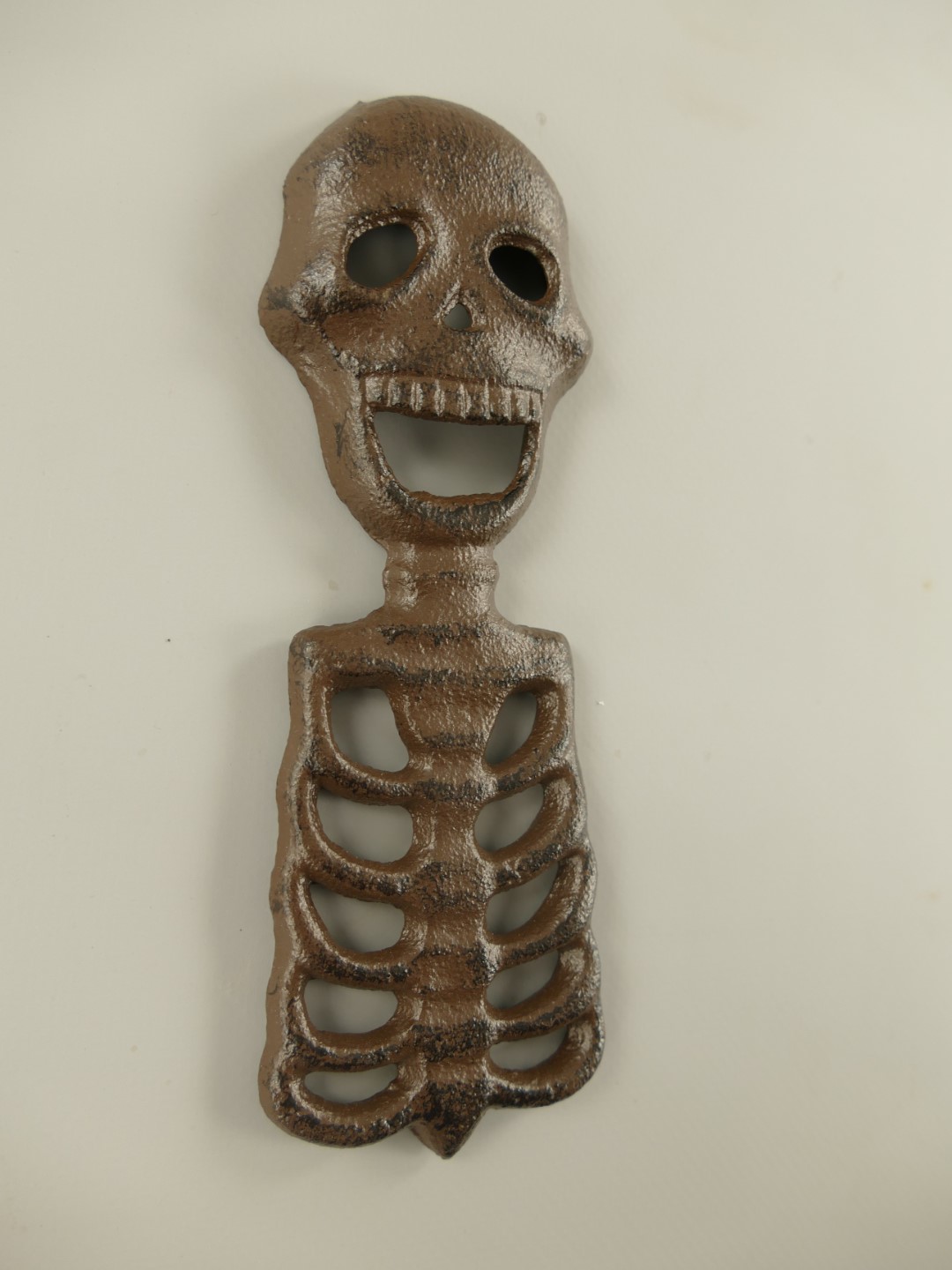 Flaschenöffner Skelett Eisen L.18cm P/St.