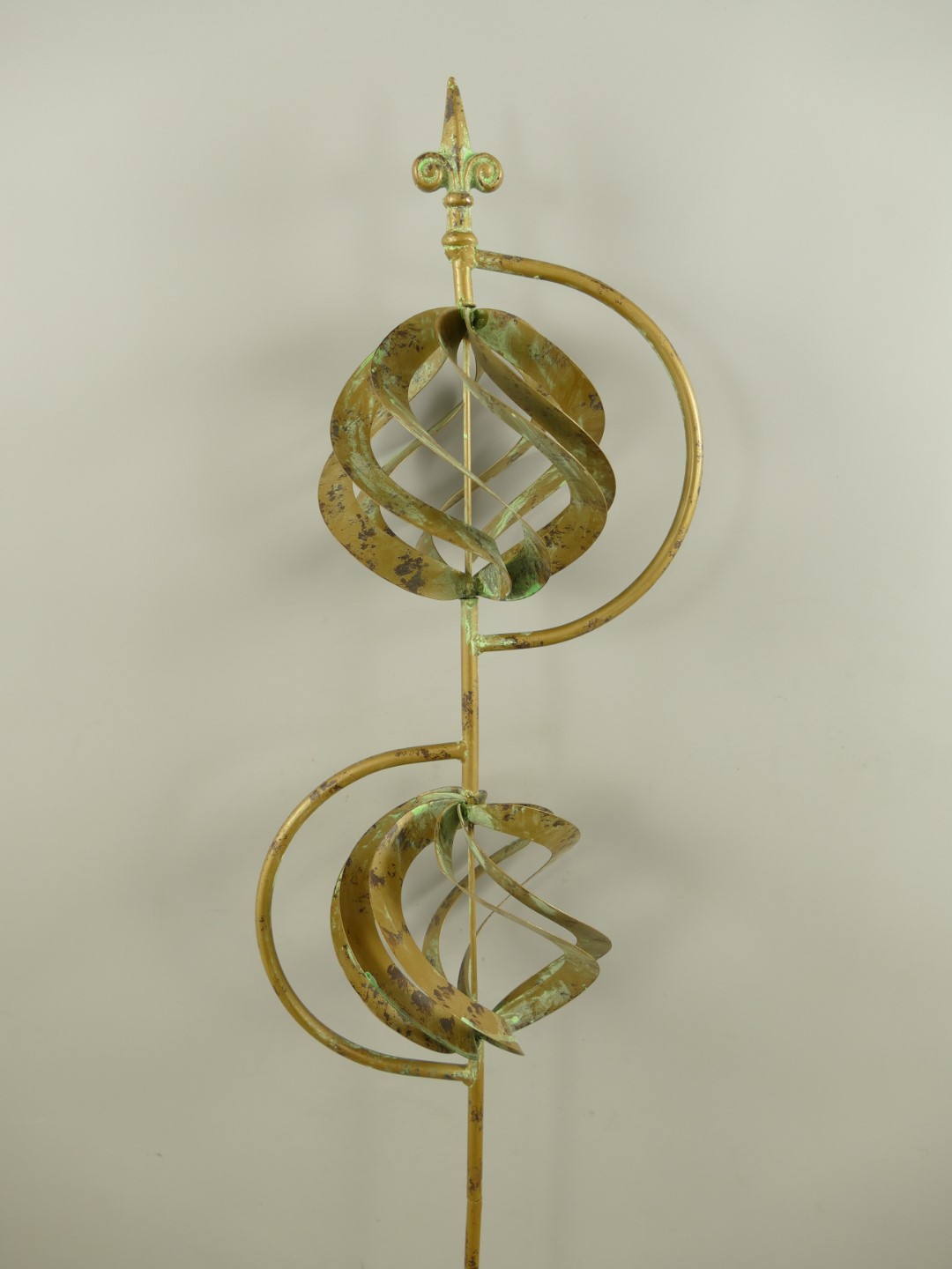 Wind Spinner Eisen Grün farbig H.150cm