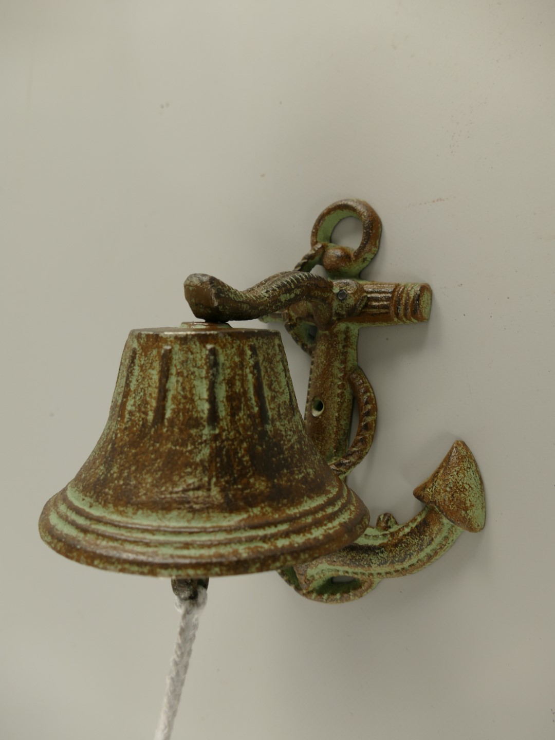 Wandglocke Gußeisen farbig H.19cm