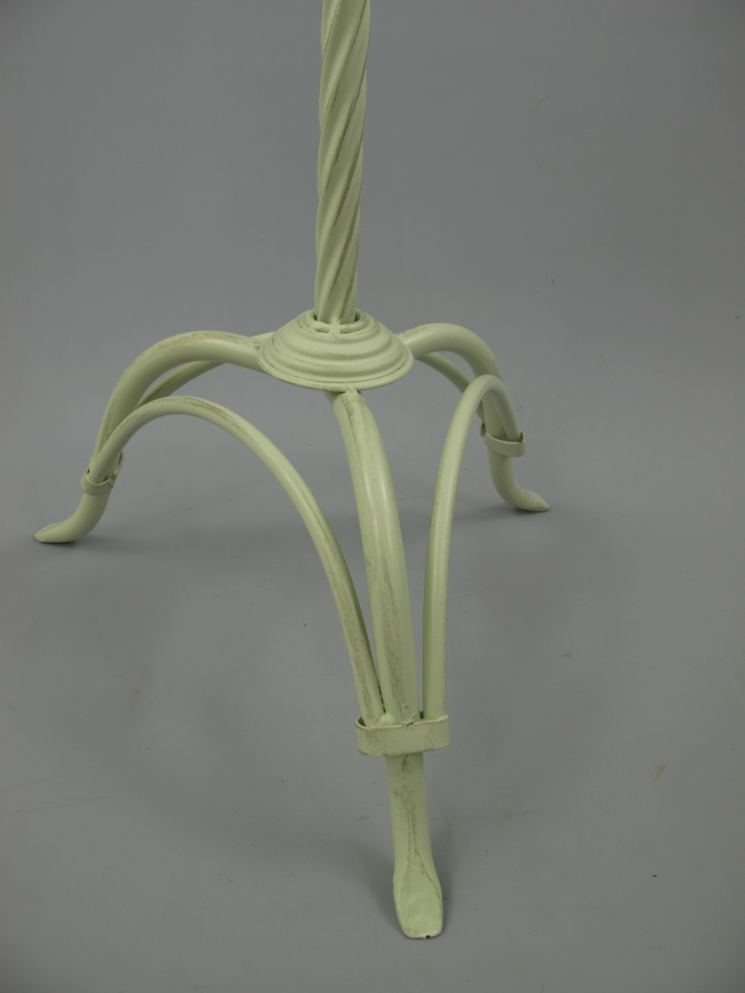 Tisch Eisen rund Antik weiss H.70-D.40cm