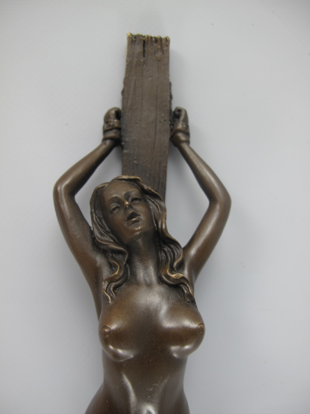 Figur Bronze Liegende Frau H.28x6cm