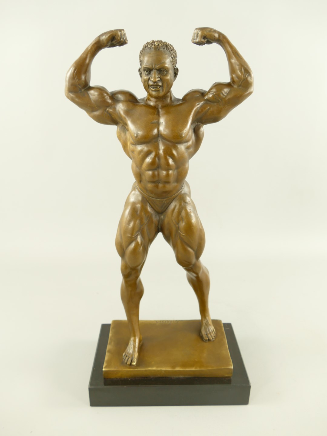 *RAUS*PREIS* Figur Bronze Mann mit Muskeln H.50cm