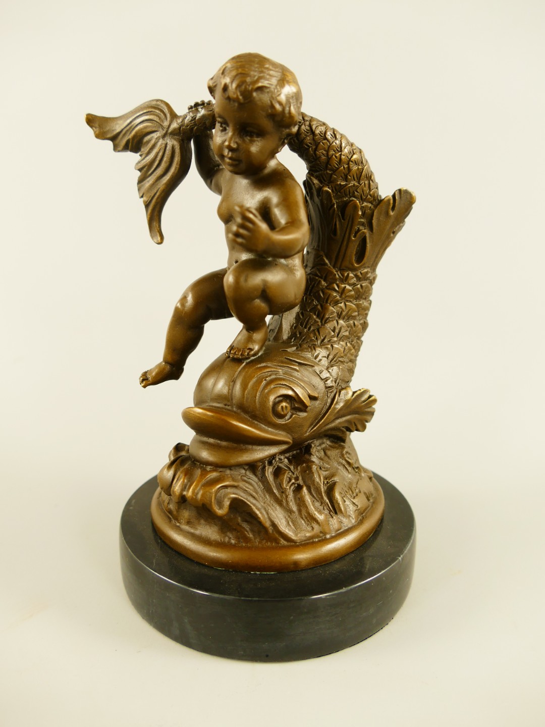 *RAUS*PREIS* Figur Bronze Kind mit Fische H.16cm