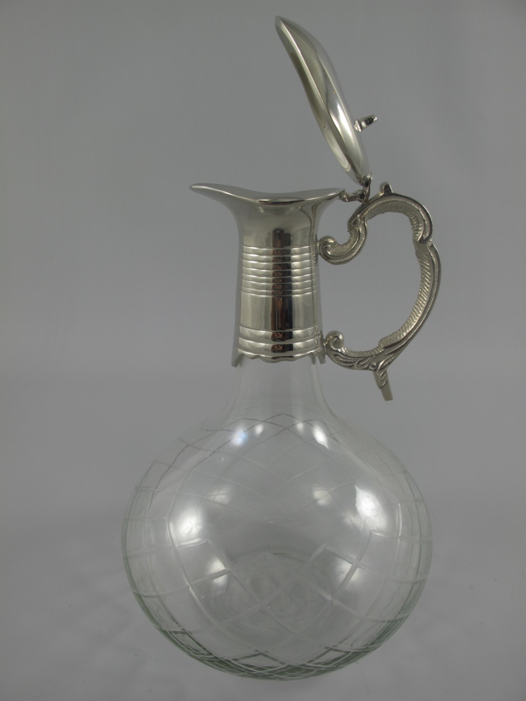 RAUS*PREIS Karaffe vernick. Glas geschliff. H.27cm