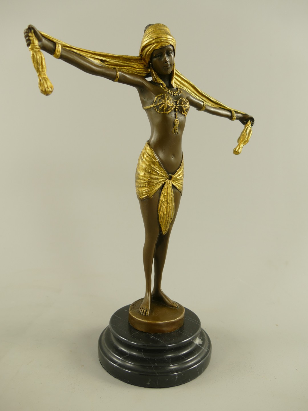 Figur Bronze Tänzerin mit gold farbe H.28x22x10cm