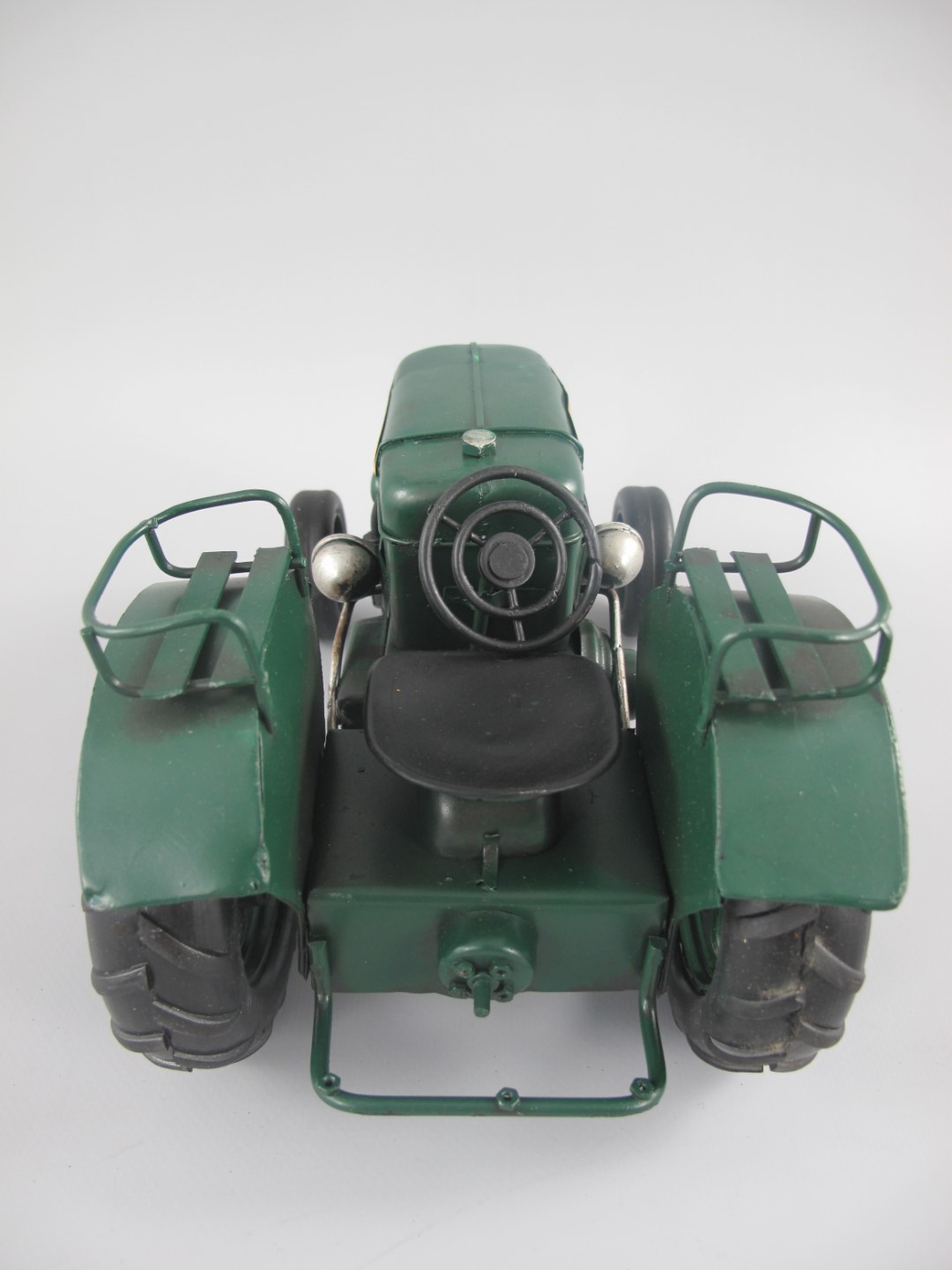 Traktor grün Antik Eisen L.24x15cm