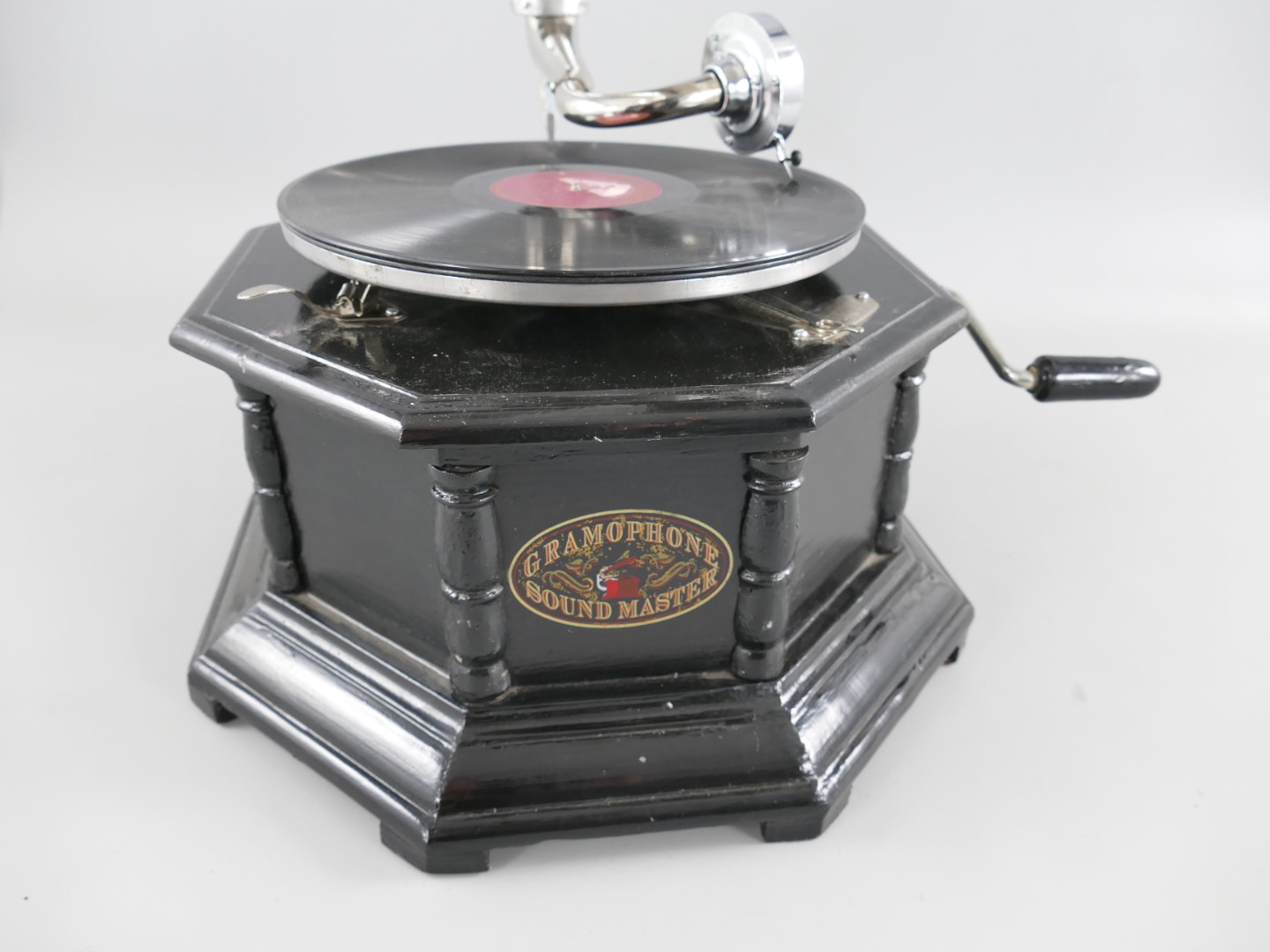 Grammophon Holz/vernick(bearb.)achteck.(Deko) H.66
