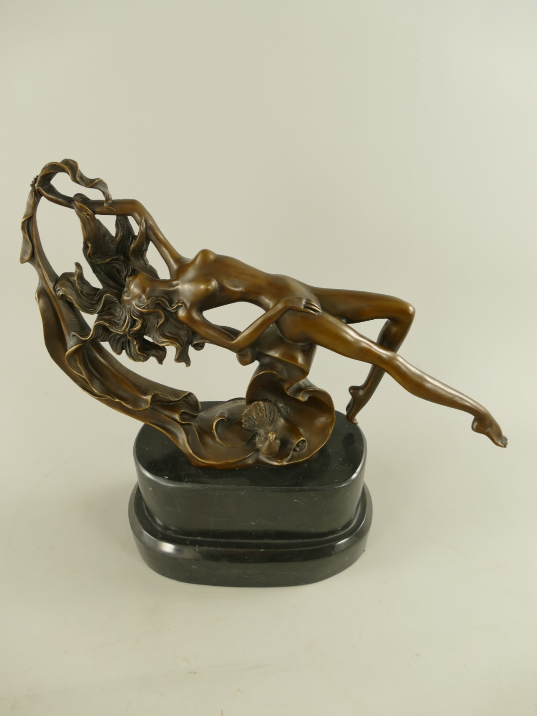 Figur Bronze weiblicher Akt L.38x34x13cm