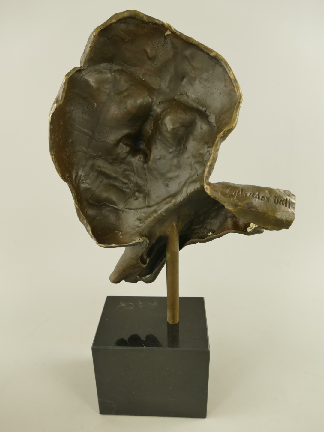Figur Bronze Gesicht mit Hand H.43x22x11cm