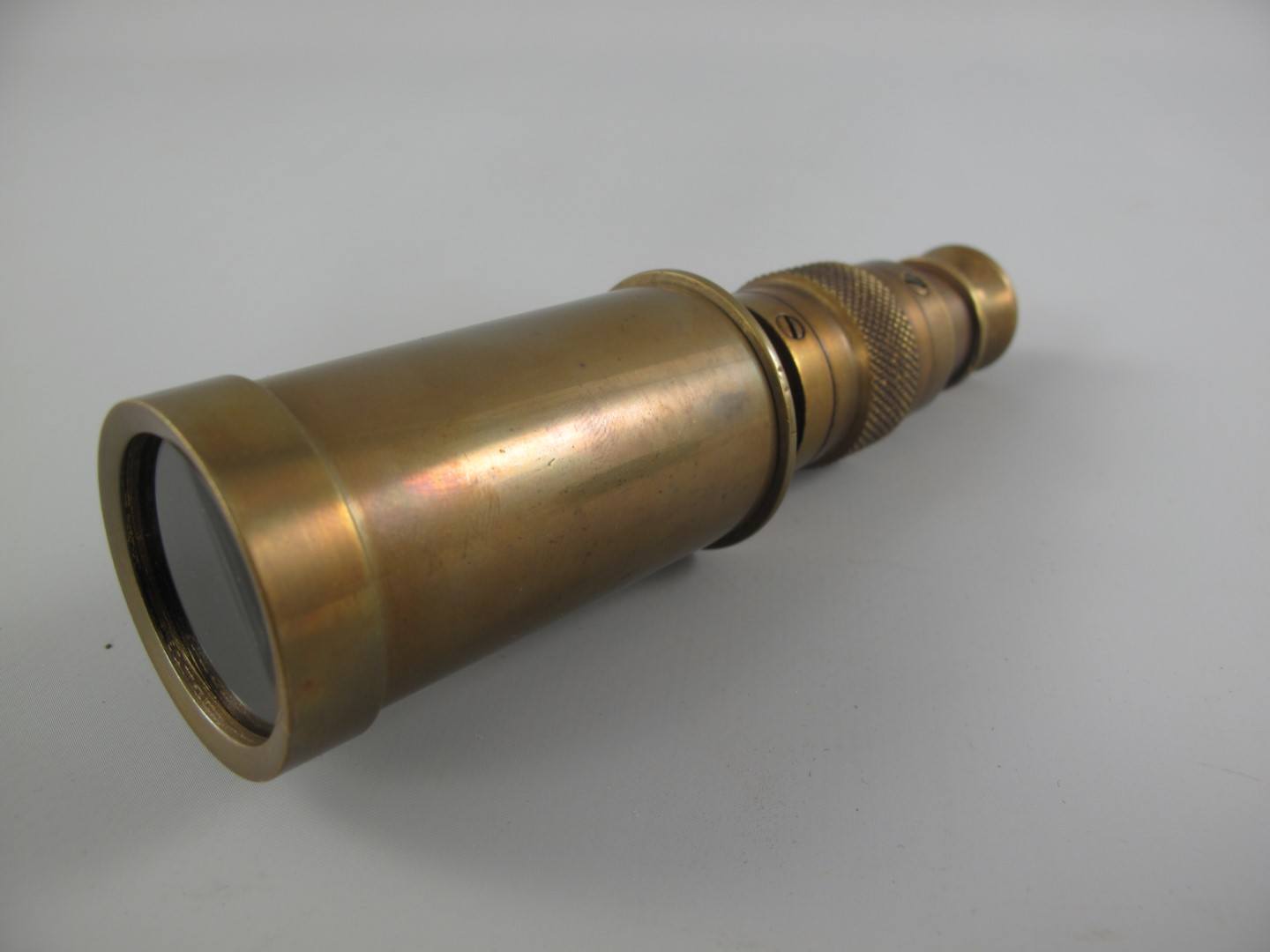 *ANG./SEPT. Fernrohr Messing brün. Lederbox L.15cm