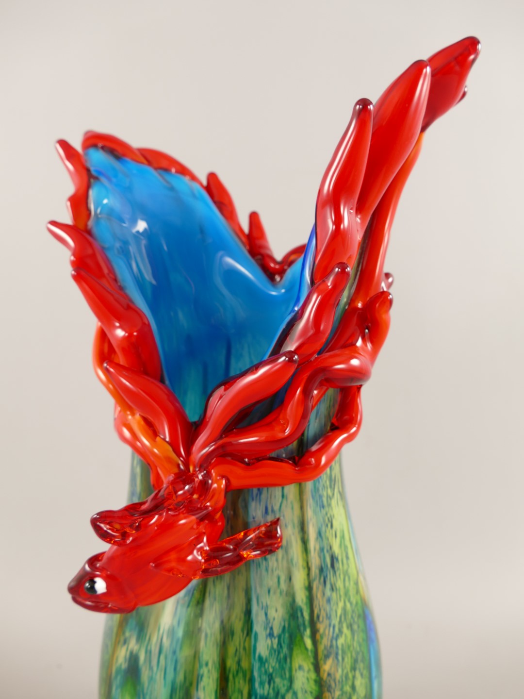 Glas Vase mit Fisch farbe H.48cm