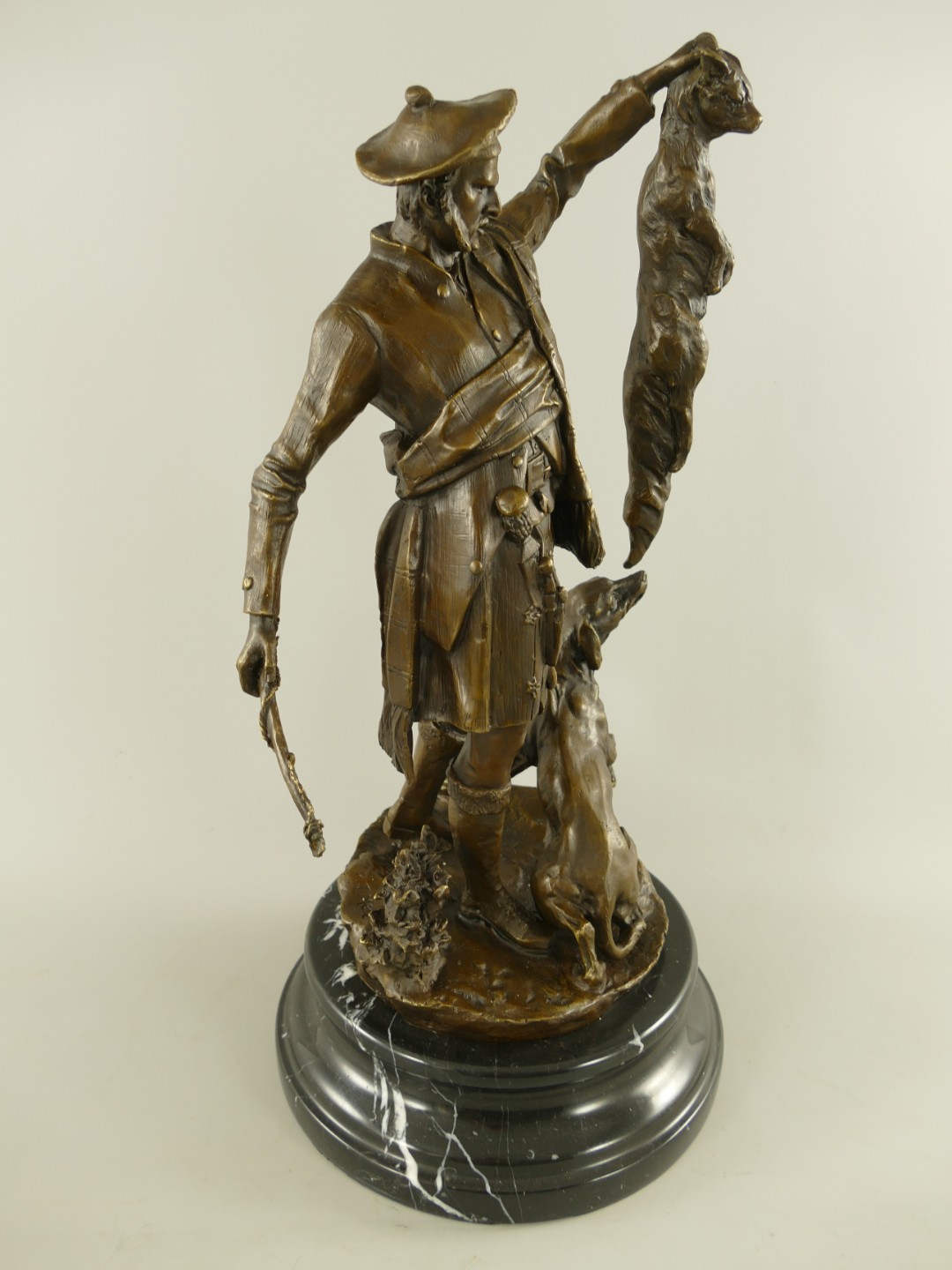 Figur Bronze Jäger mit Jagdhund und Fuchs  H.55cm