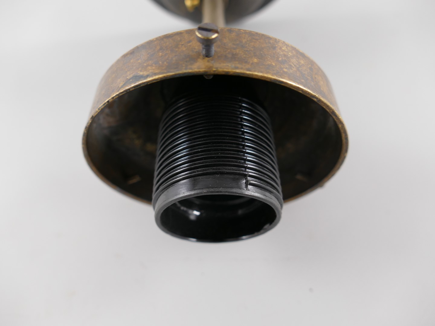 Deckenhalter(E27) Messing o.Schirm Gh.8!GUß-H.14cm