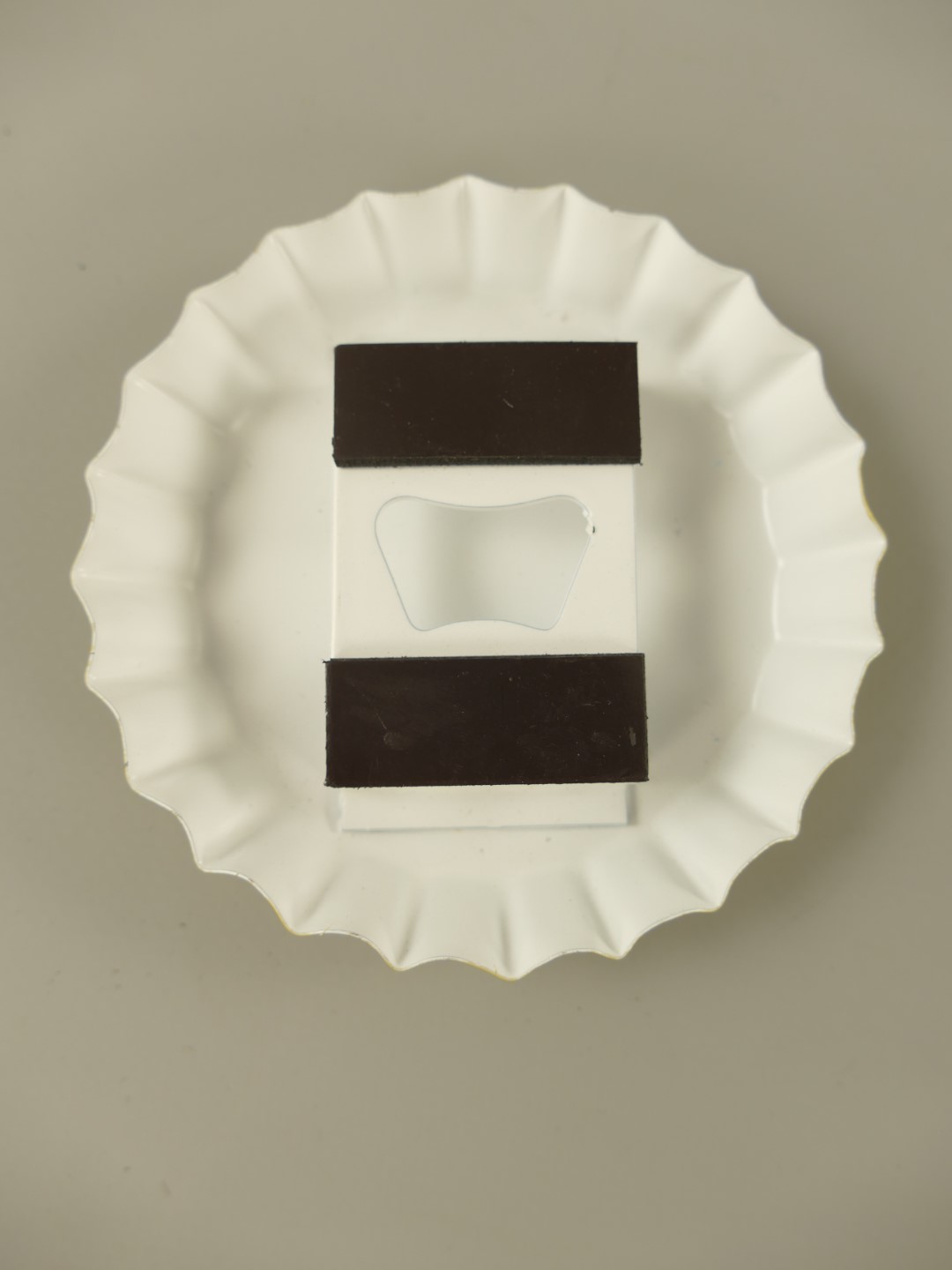 Offner Beer Magnet (Gestanzt) Beer ice Cold D.9cm