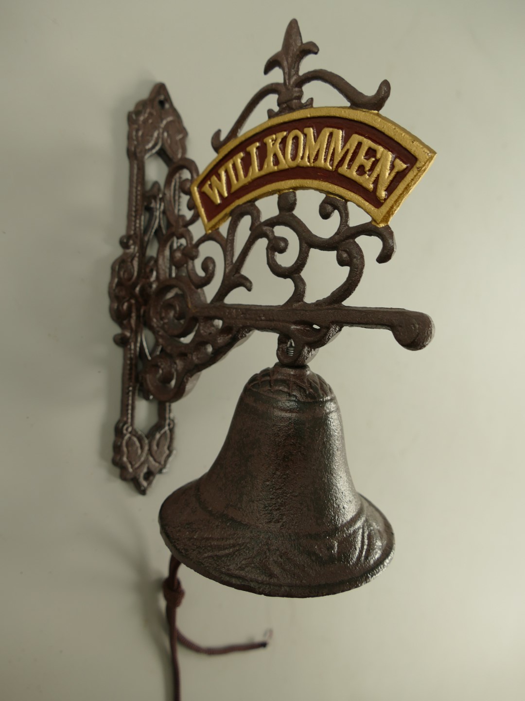 Wandglocke KLEIN WILLKOMMEN Gußeisen H.21x15cm