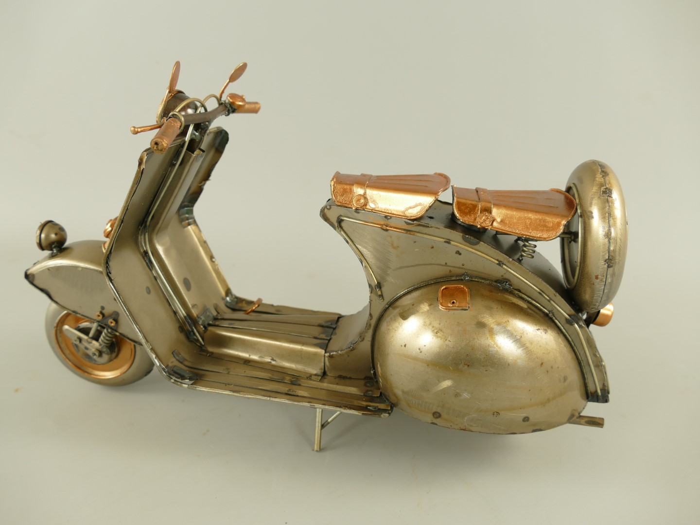 Scooter Ant. Eisen metallic farbig L.33x20cm