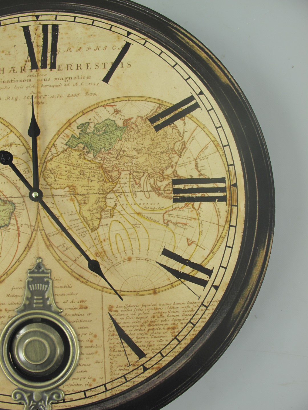 *ANG. Wanduhr Holz mit pendel(Batterie) D.60cm