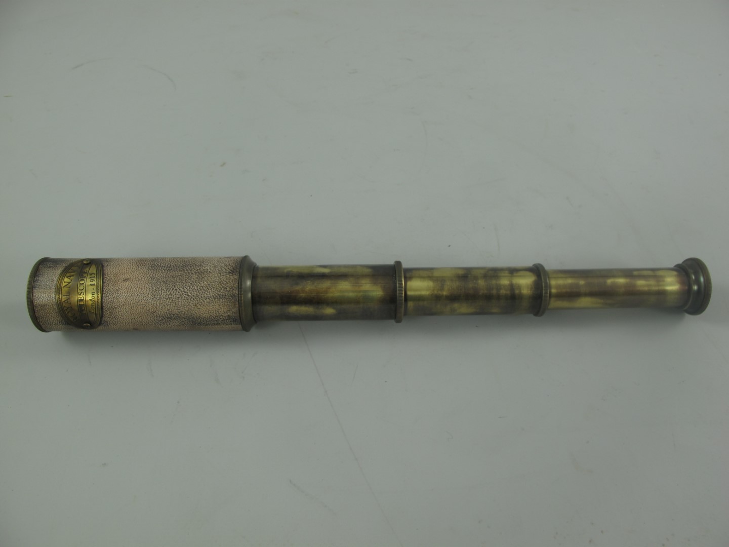 *ANG. Fernrohr Messing brün. leder Holz Box L.13cm