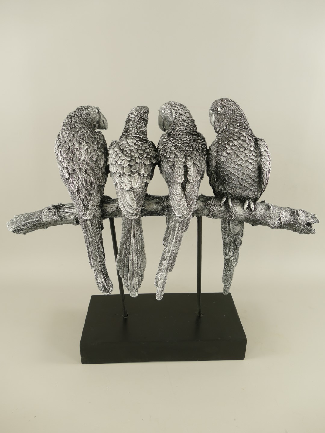 Papageien Polystein Schwarz/Silber farbig L.58cm